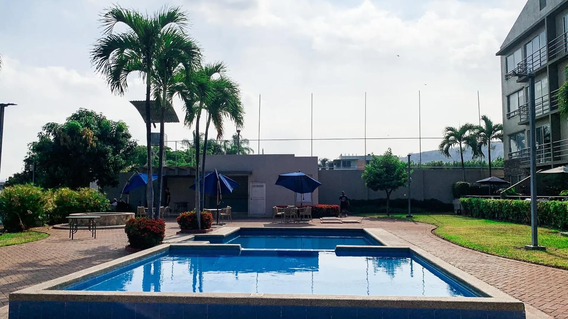 과야킬 Amplia Casa Moderna En Altos Del Rio 빌라 0*,