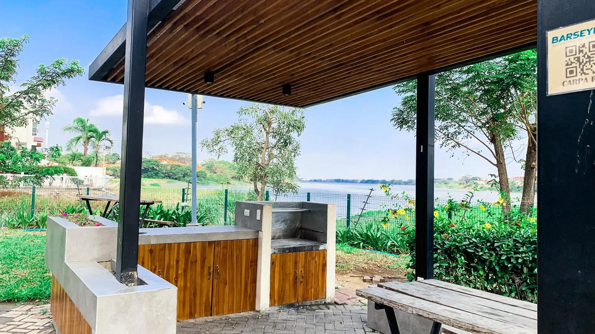 과야킬 Amplia Casa Moderna En Altos Del Rio 빌라