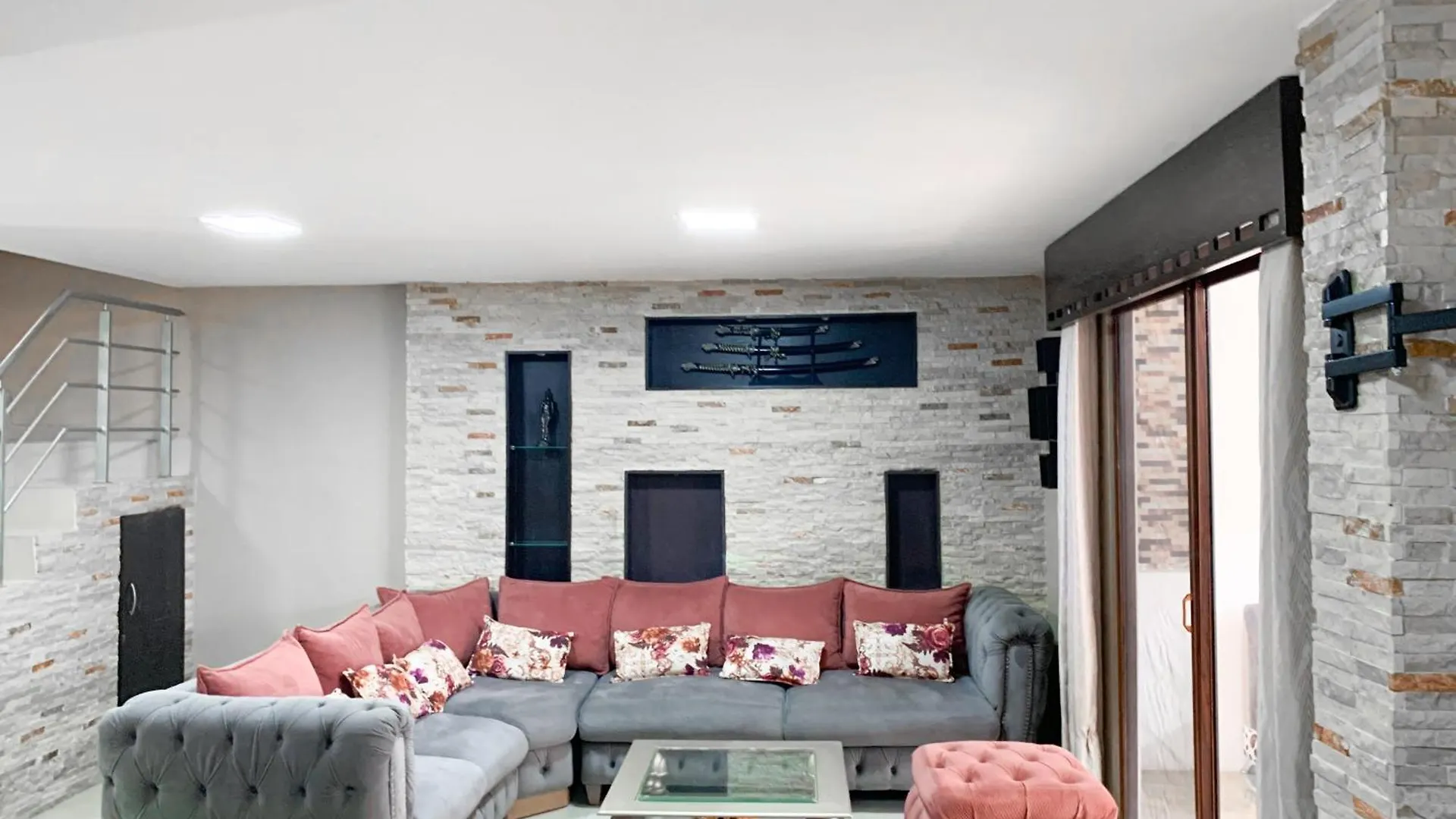 펜션 과야킬 Amplia Casa Moderna En Altos Del Rio 빌라