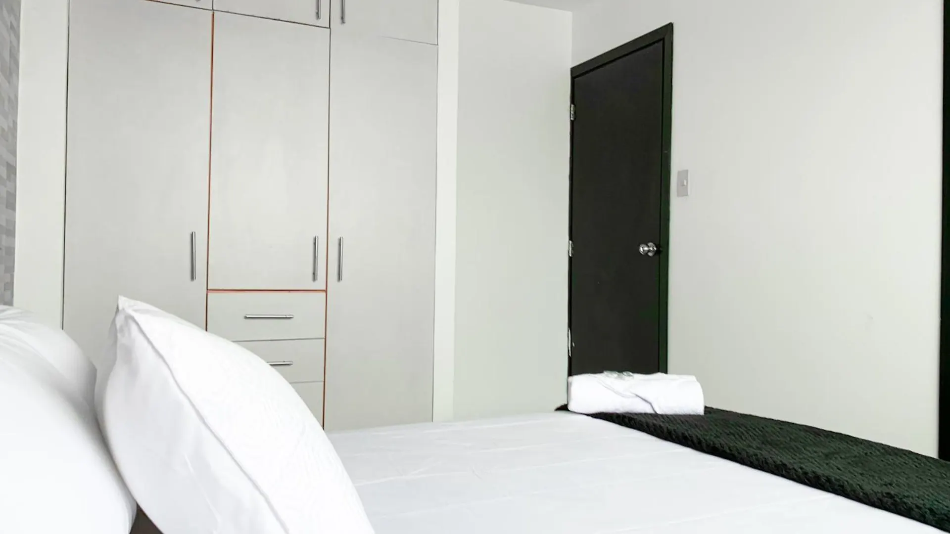 과야킬 Amplia Casa Moderna En Altos Del Rio 빌라 0*,