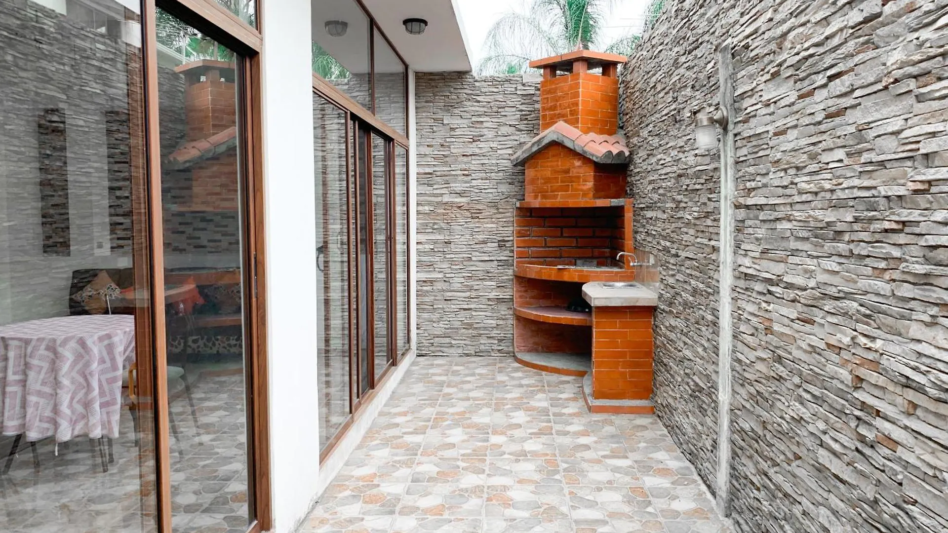 과야킬 Amplia Casa Moderna En Altos Del Rio 빌라 0*,  에콰도르