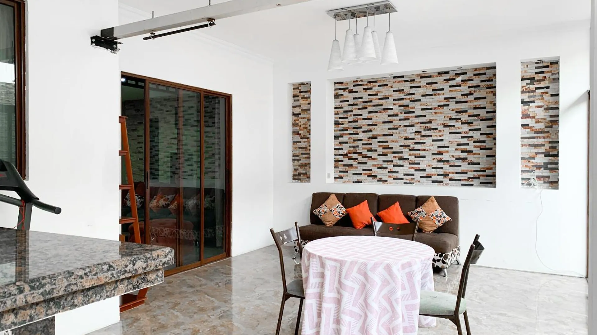과야킬 Amplia Casa Moderna En Altos Del Rio 빌라 펜션