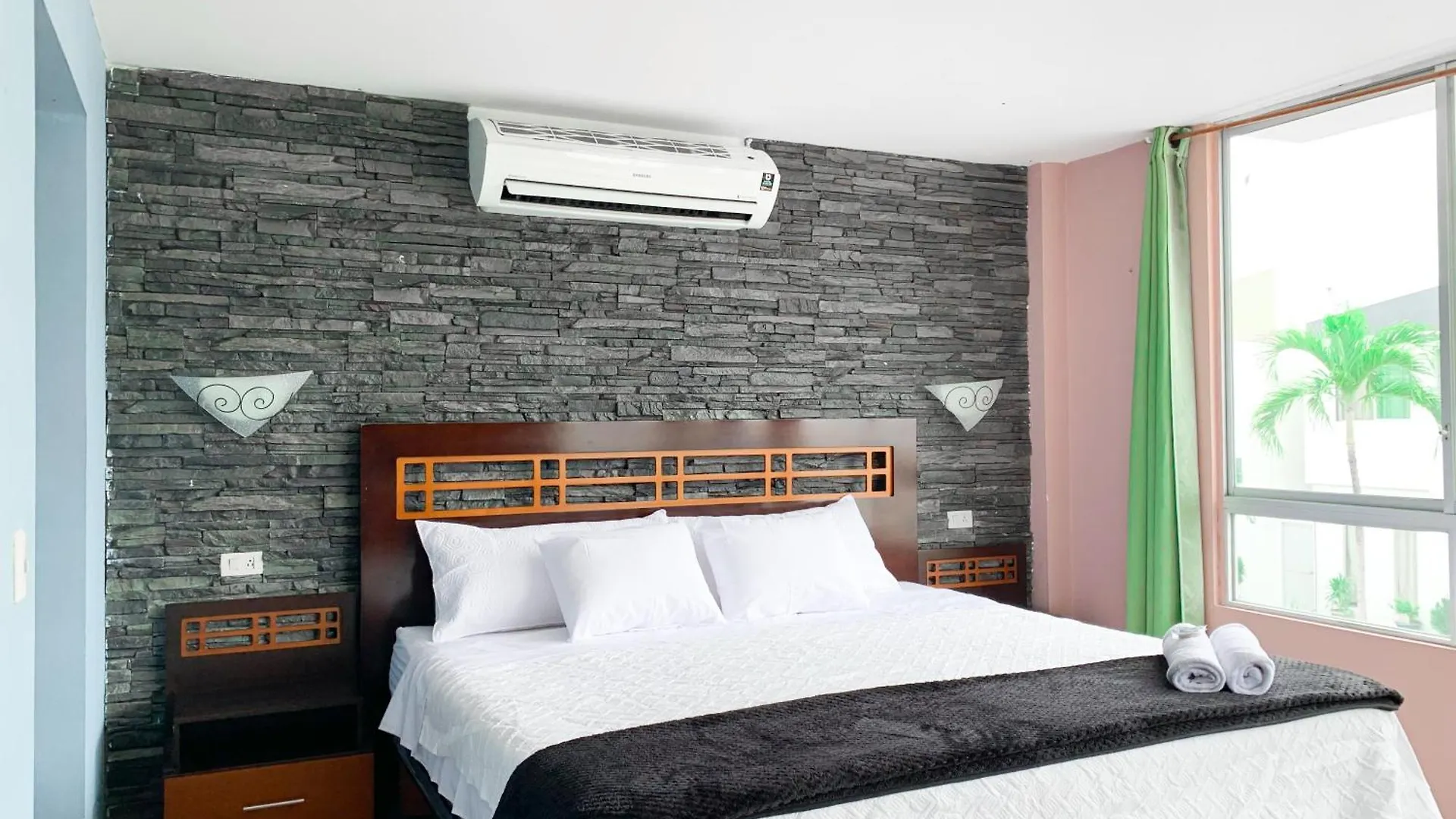 펜션 과야킬 Amplia Casa Moderna En Altos Del Rio 빌라